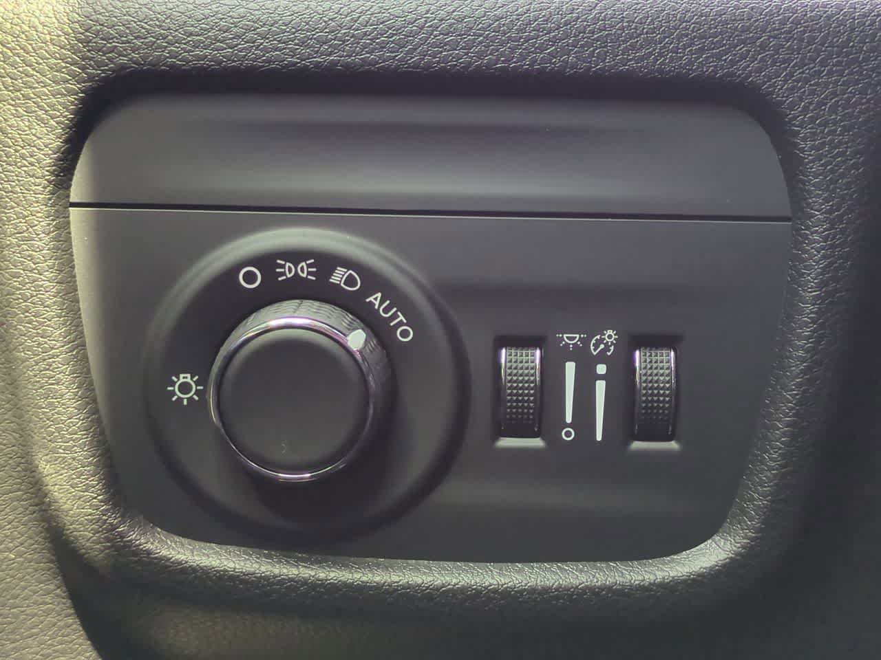 Thumbnail: 2025 Jeep Grand Cherokee - 18