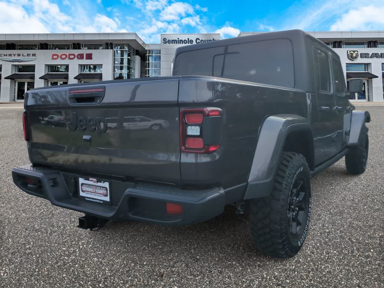 Thumbnail: 2026 Jeep Gladiator - 7