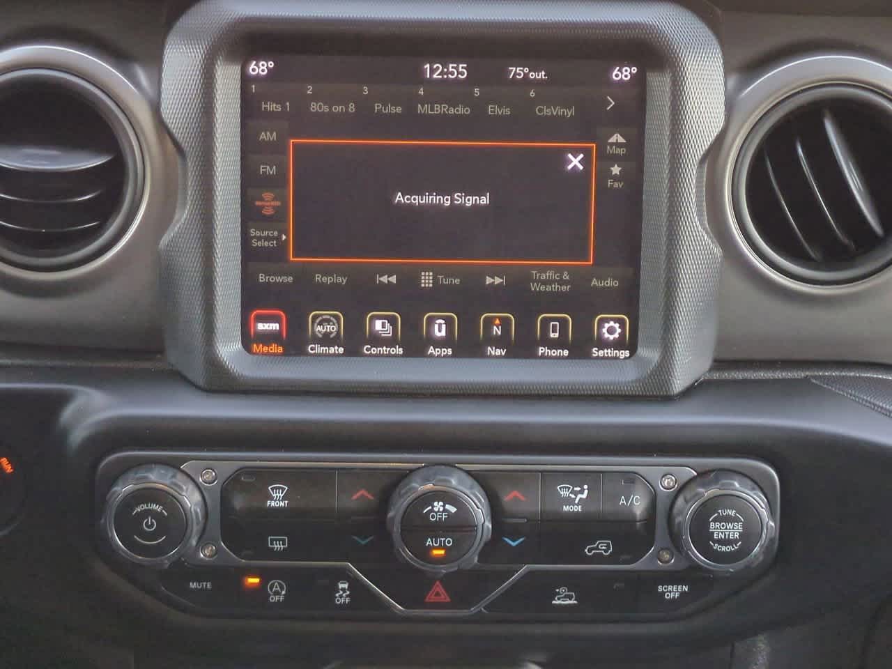 Thumbnail: 2022 Jeep Wrangler - 27