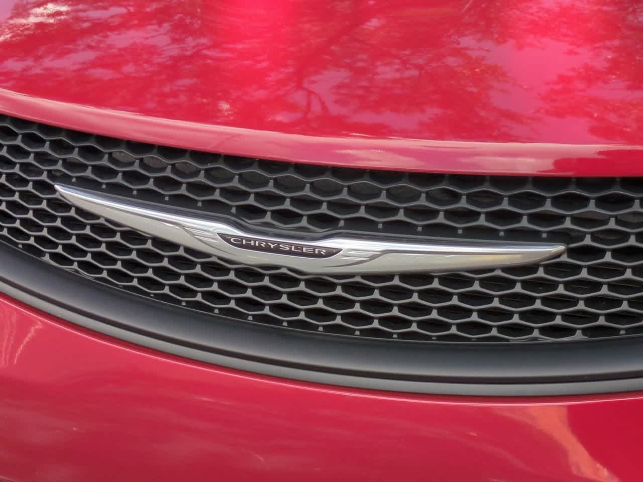 Thumbnail: 2026 Chrysler Voyager - 12