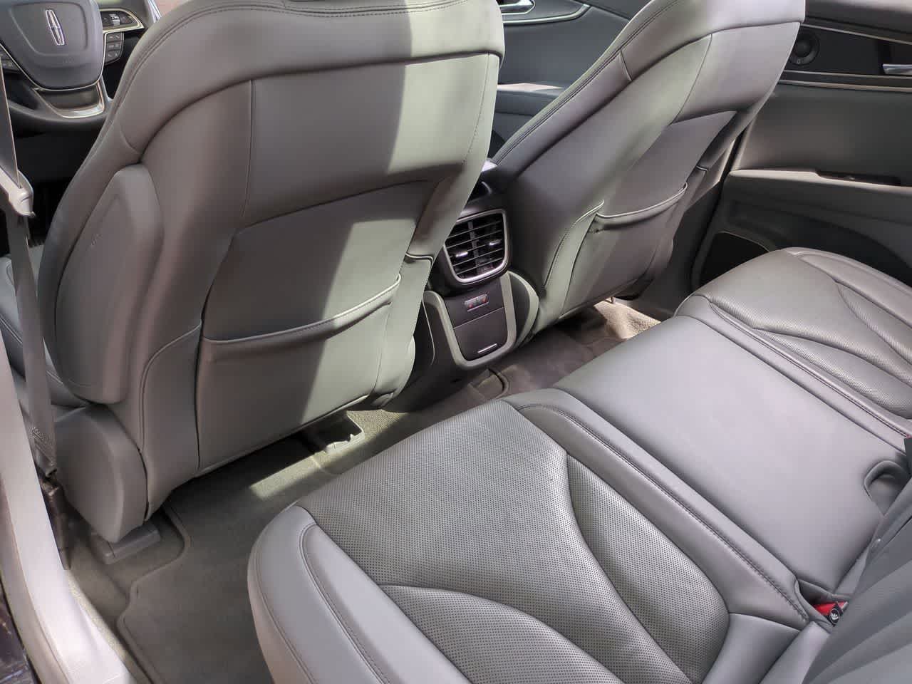 Thumbnail: 2020 Lincoln Nautilus - 19