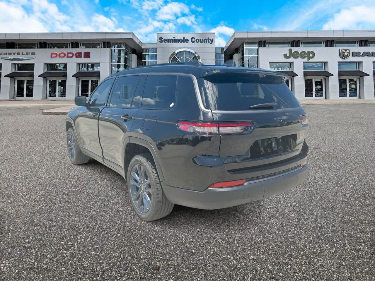 Thumbnail: 2026 Jeep Grand Cherokee L - 6