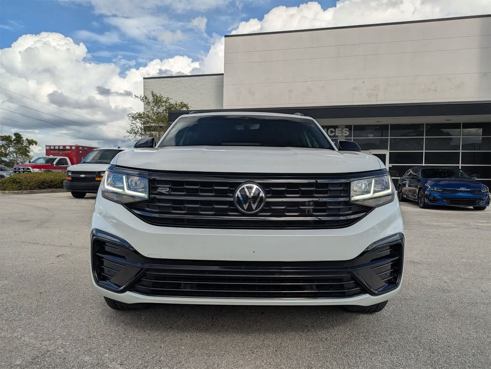 Thumbnail: 2023 Volkswagen Atlas - 2