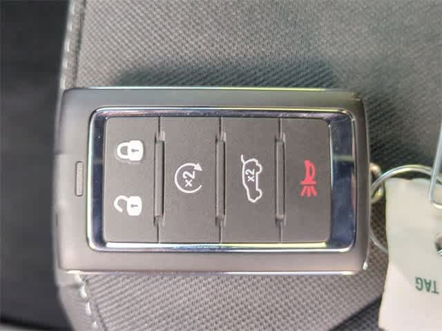 Thumbnail: 2025 Jeep Grand Cherokee - 35