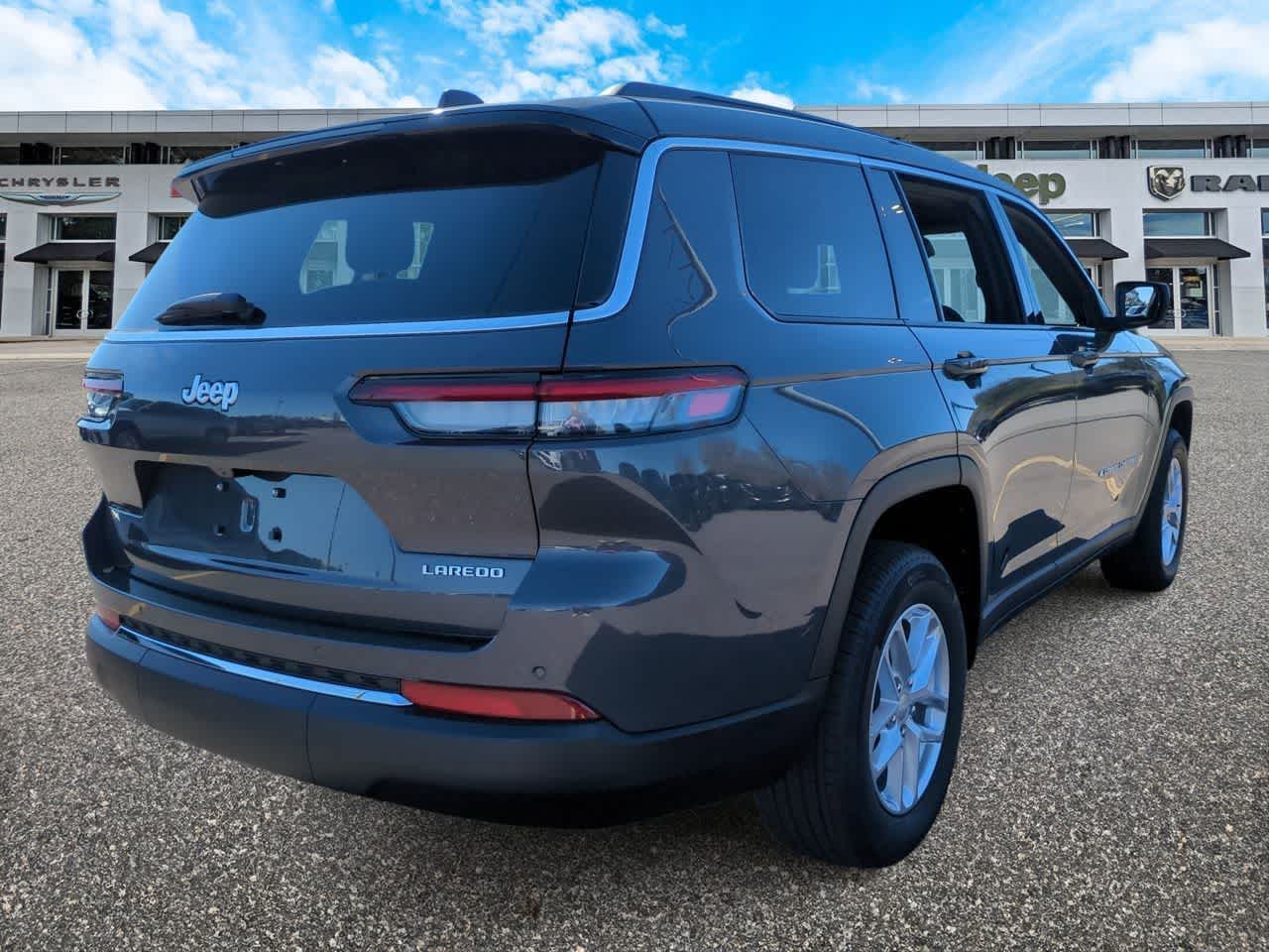 Thumbnail: 2025 Jeep Grand Cherokee L - 8