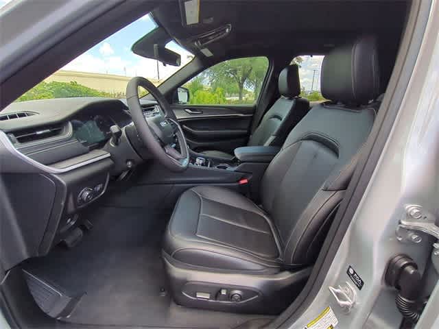 Thumbnail: 2025 Jeep Grand Cherokee - 17