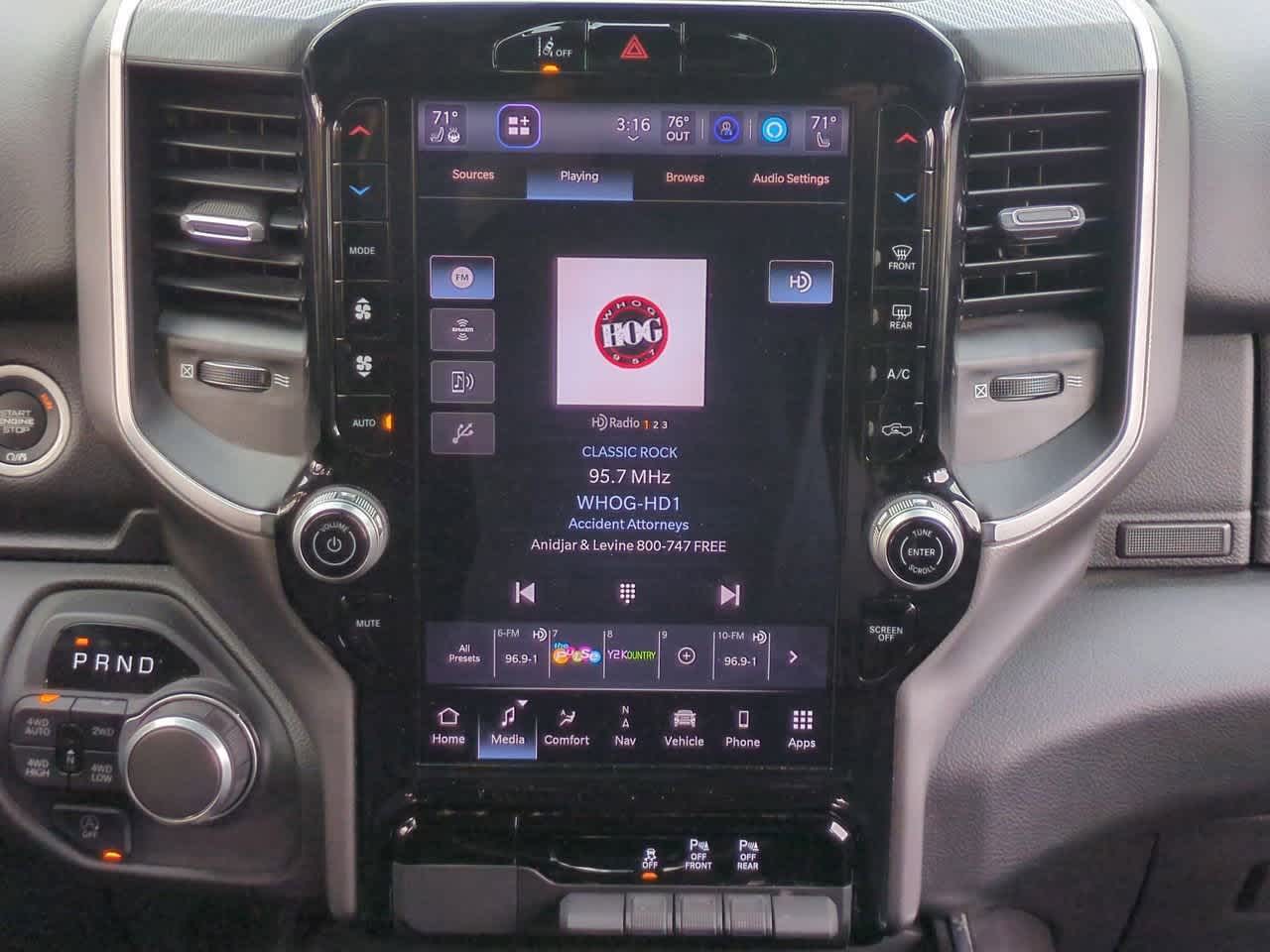 Thumbnail: 2025 RAM 1500 - 28