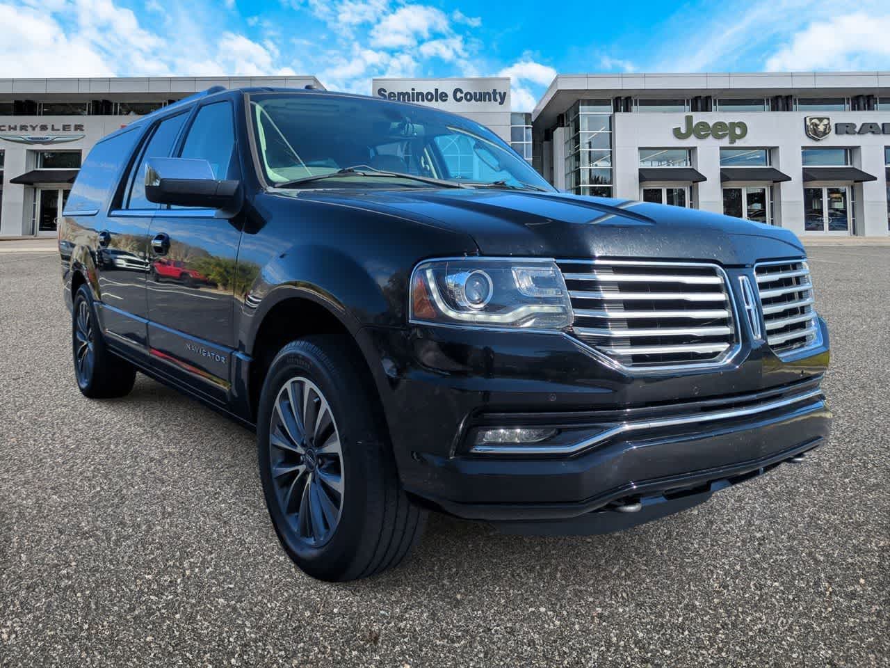 Thumbnail: 2017 Lincoln Navigator L - 2