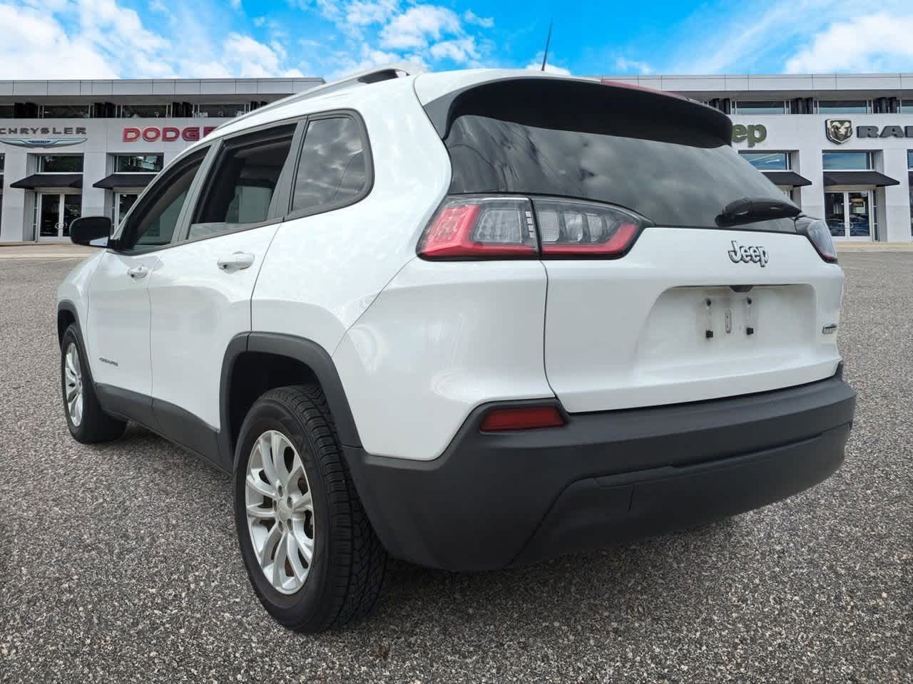 Thumbnail: 2021 Jeep Cherokee - 6