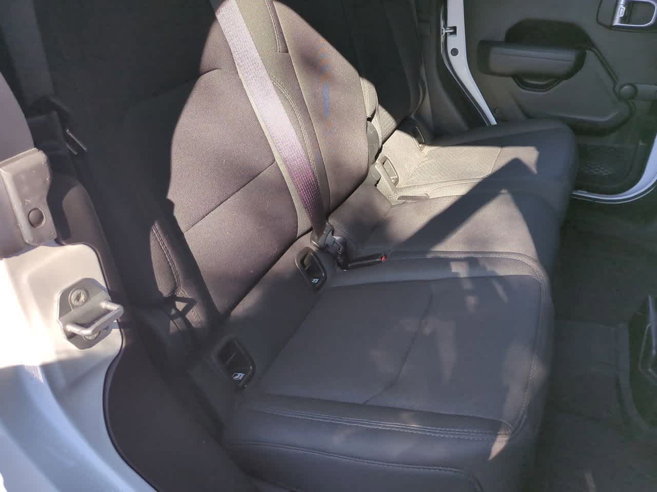 Thumbnail: 2022 Jeep Gladiator - 21