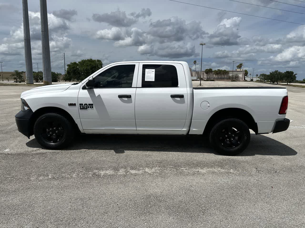 Thumbnail: 2022 RAM 1500 Classic - 10