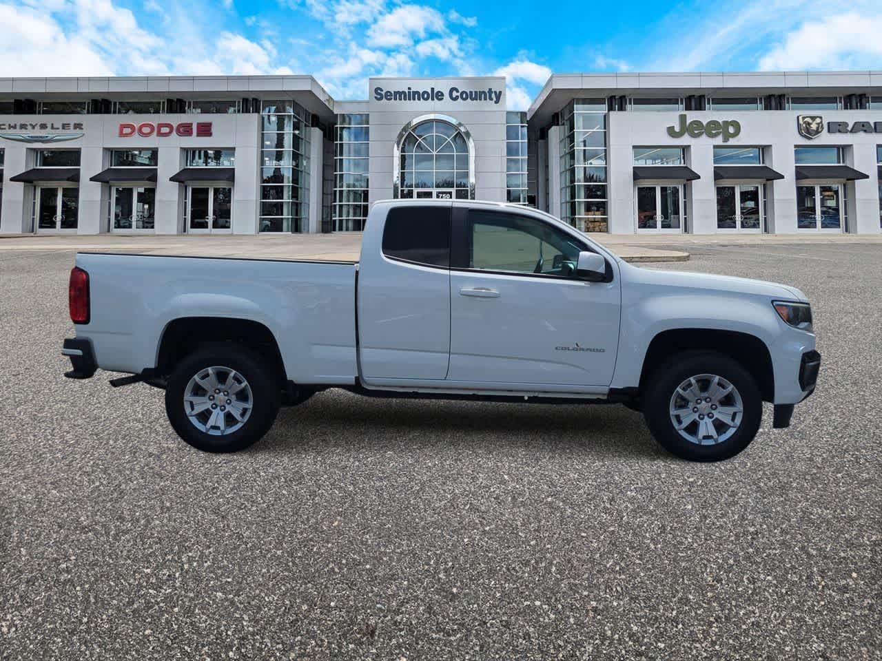 Thumbnail: 2022 Chevrolet Colorado - 9