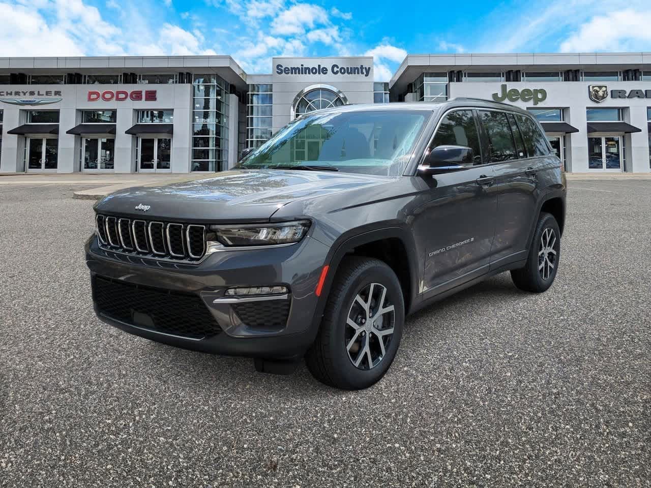 Thumbnail: 2025 Jeep Grand Cherokee - 4