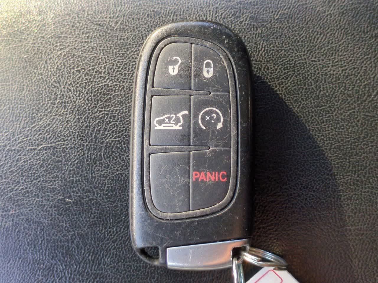 Thumbnail: 2015 Jeep Cherokee - 36