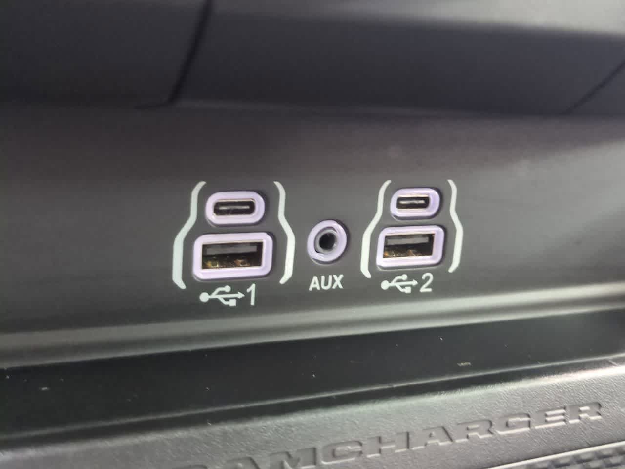Thumbnail: 2025 RAM 1500 - 32