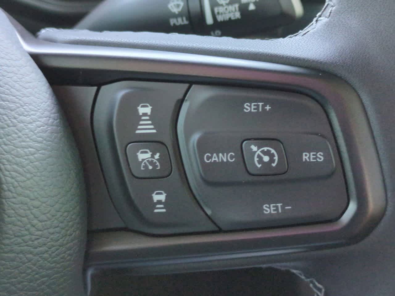 Thumbnail: 2025 Jeep Gladiator - 25