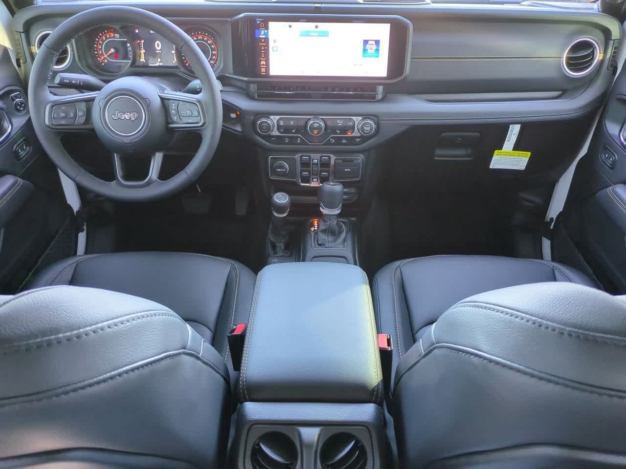 Thumbnail: 2025 Jeep Gladiator - 16