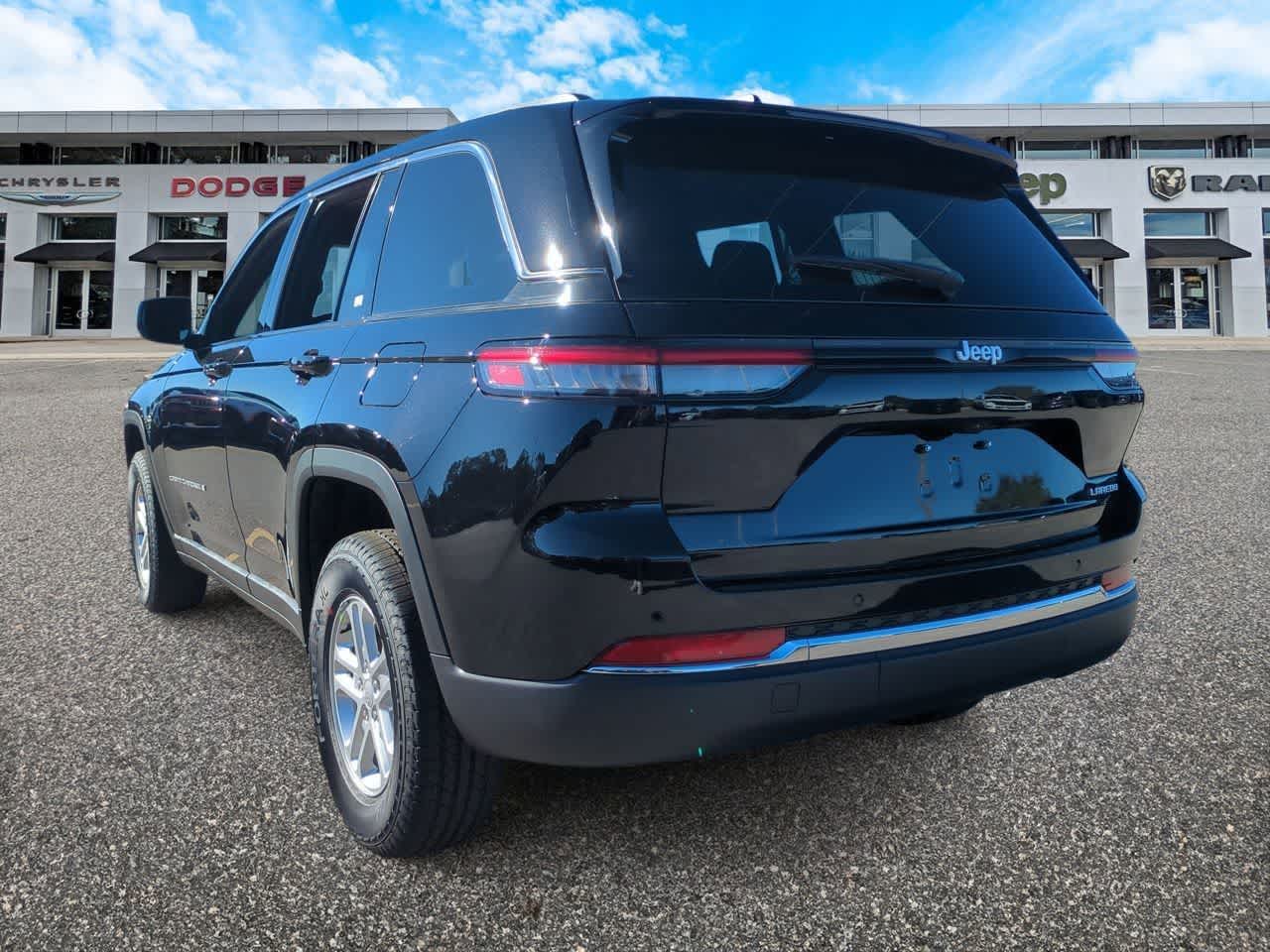 Thumbnail: 2025 Jeep Grand Cherokee - 6