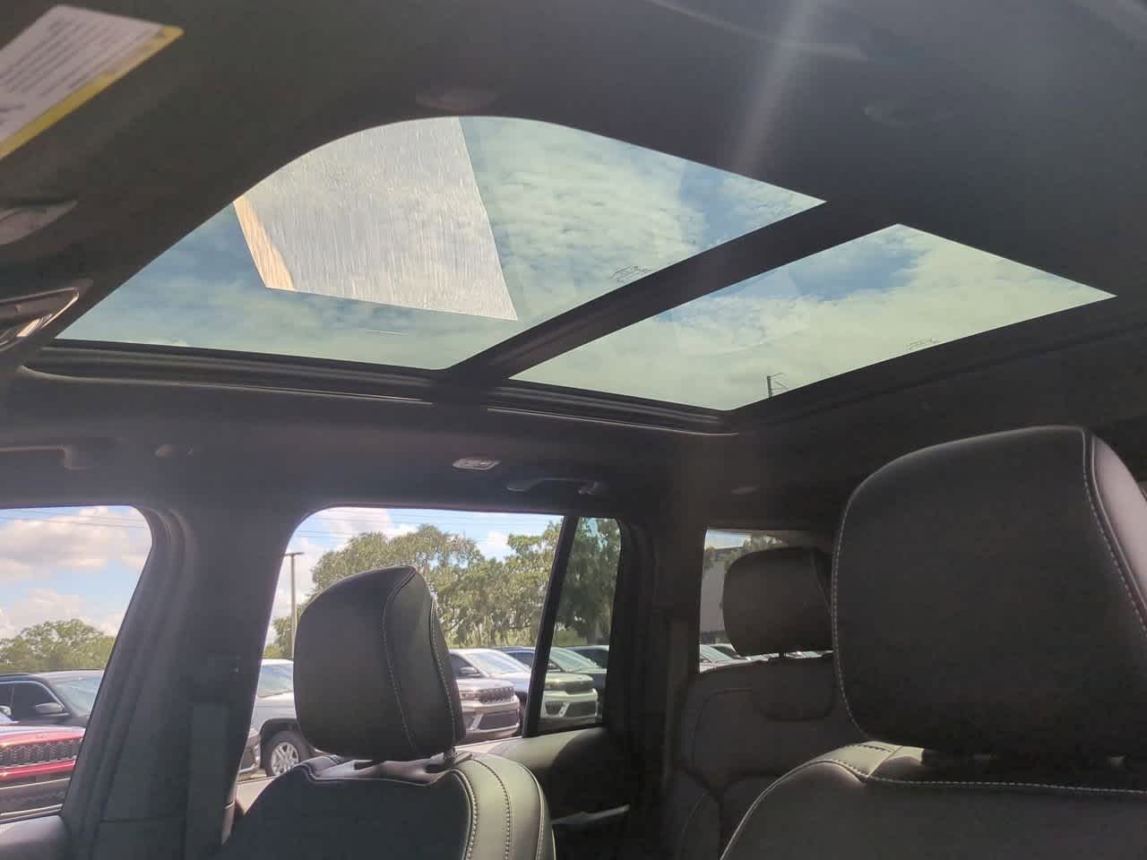 Thumbnail: 2025 Jeep Grand Cherokee - 20