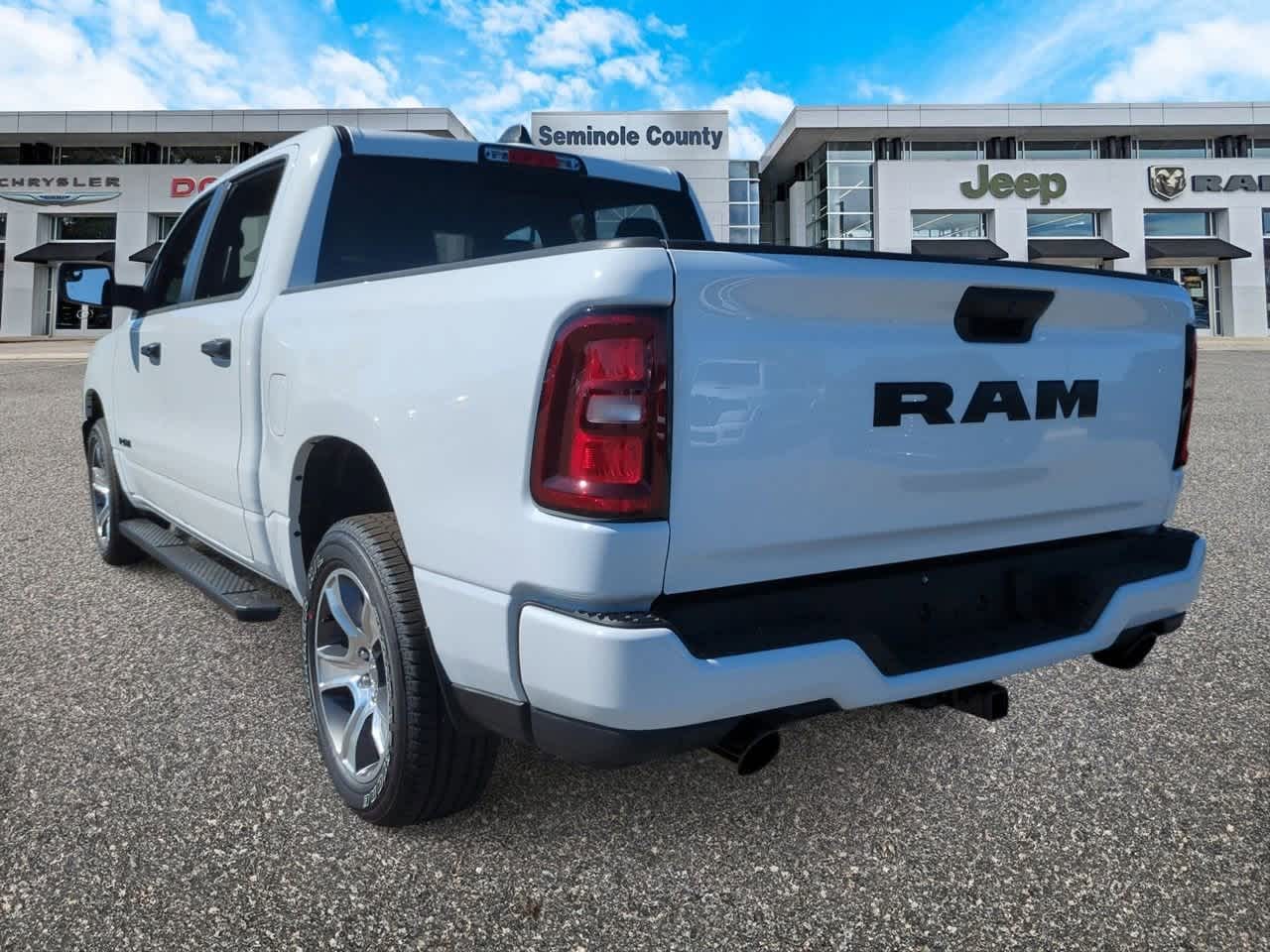Thumbnail: 2026 RAM 1500 - 6