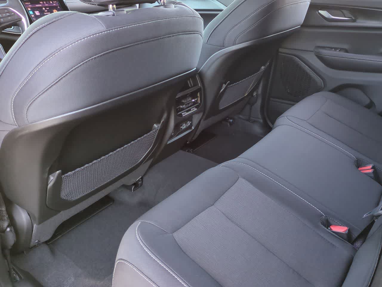 Thumbnail: 2025 Jeep Grand Cherokee - 19