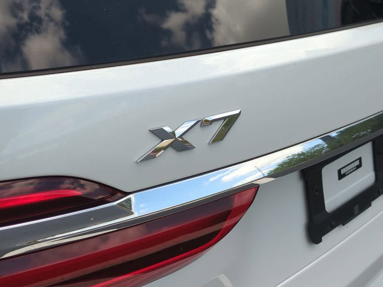 2022 BMW X7 xDrive40i 13