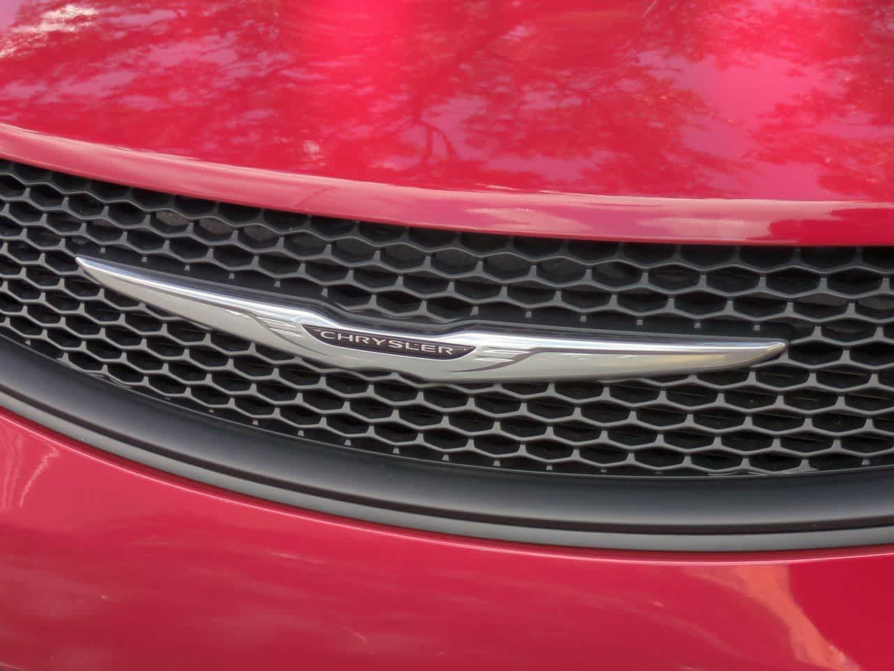 Thumbnail: 2026 Chrysler Voyager - 12