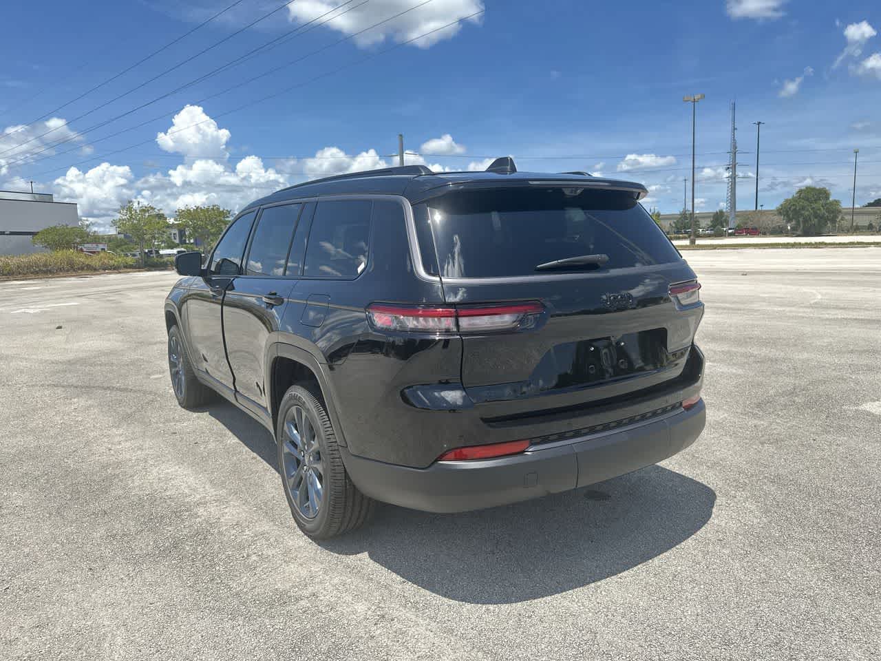 Thumbnail: 2026 Jeep Grand Cherokee L - 12