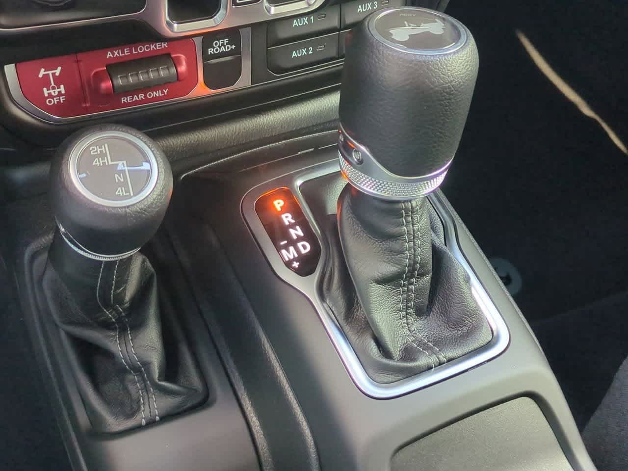 Thumbnail: 2025 Jeep Wrangler - 32