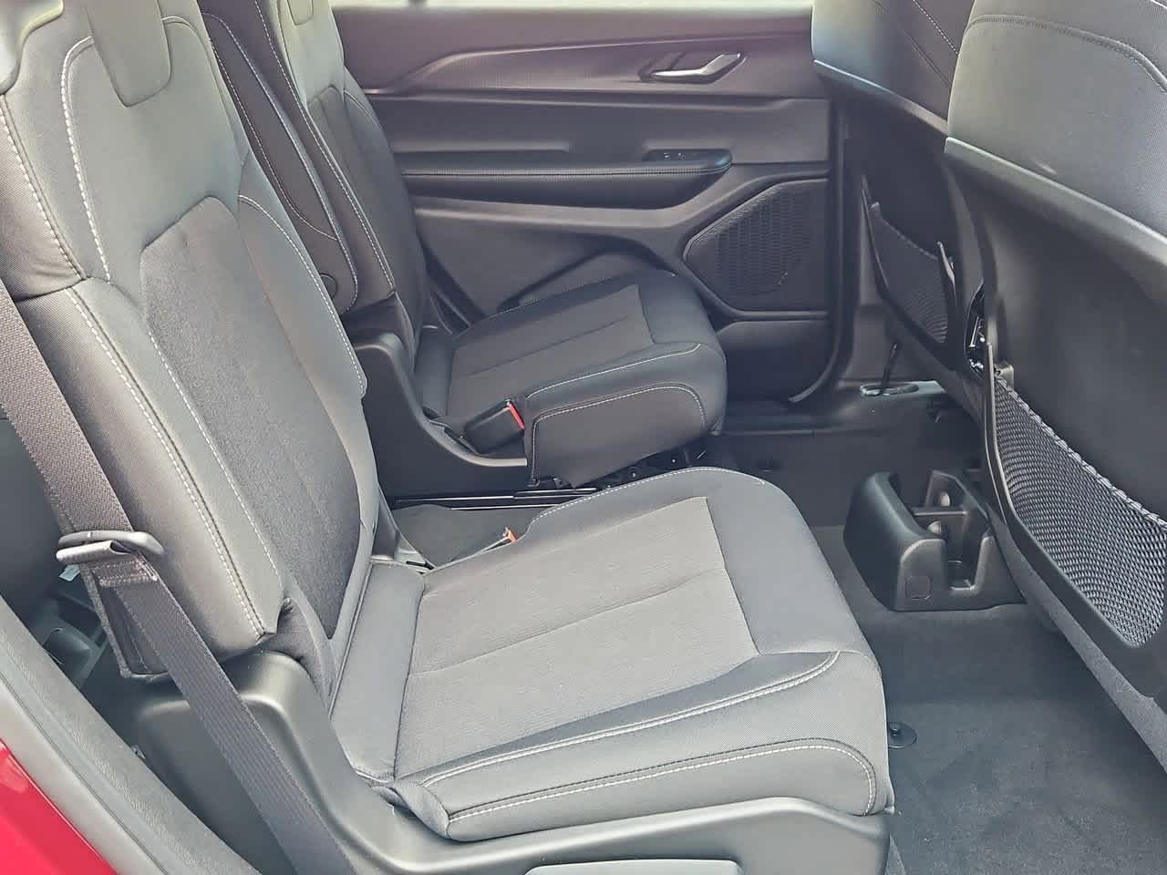 Thumbnail: 2025 Jeep Grand Cherokee L - 21