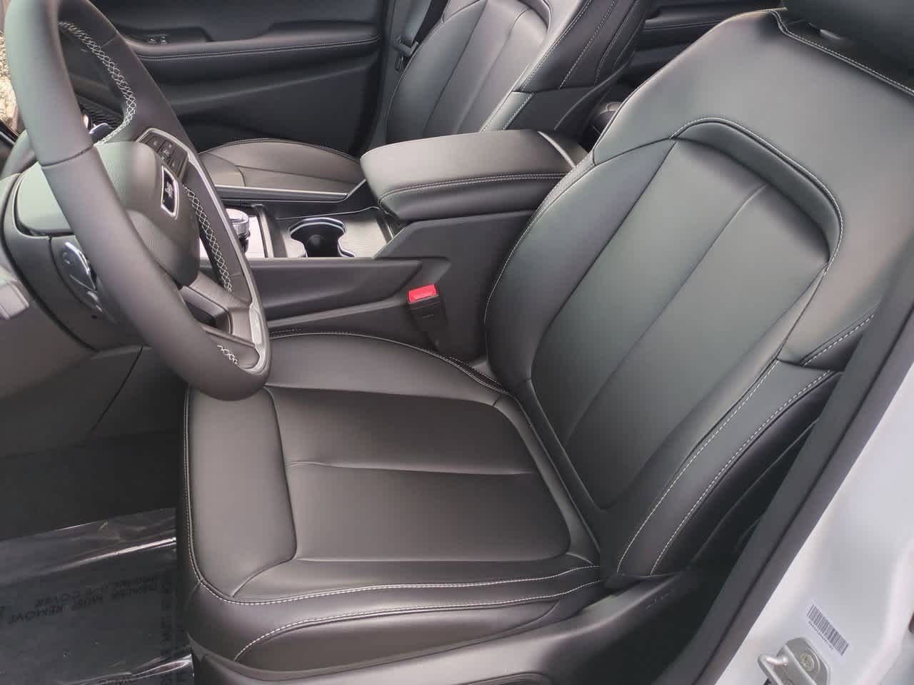 Thumbnail: 2025 Jeep Grand Cherokee L - 17