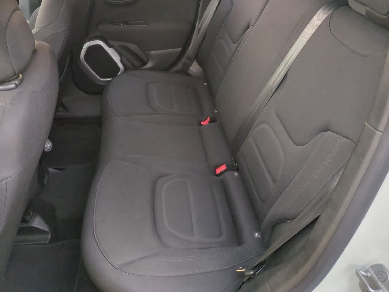 Thumbnail: 2018 Jeep Renegade - 20