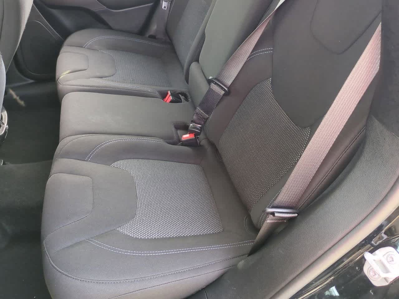 Thumbnail: 2020 Jeep Cherokee - 20