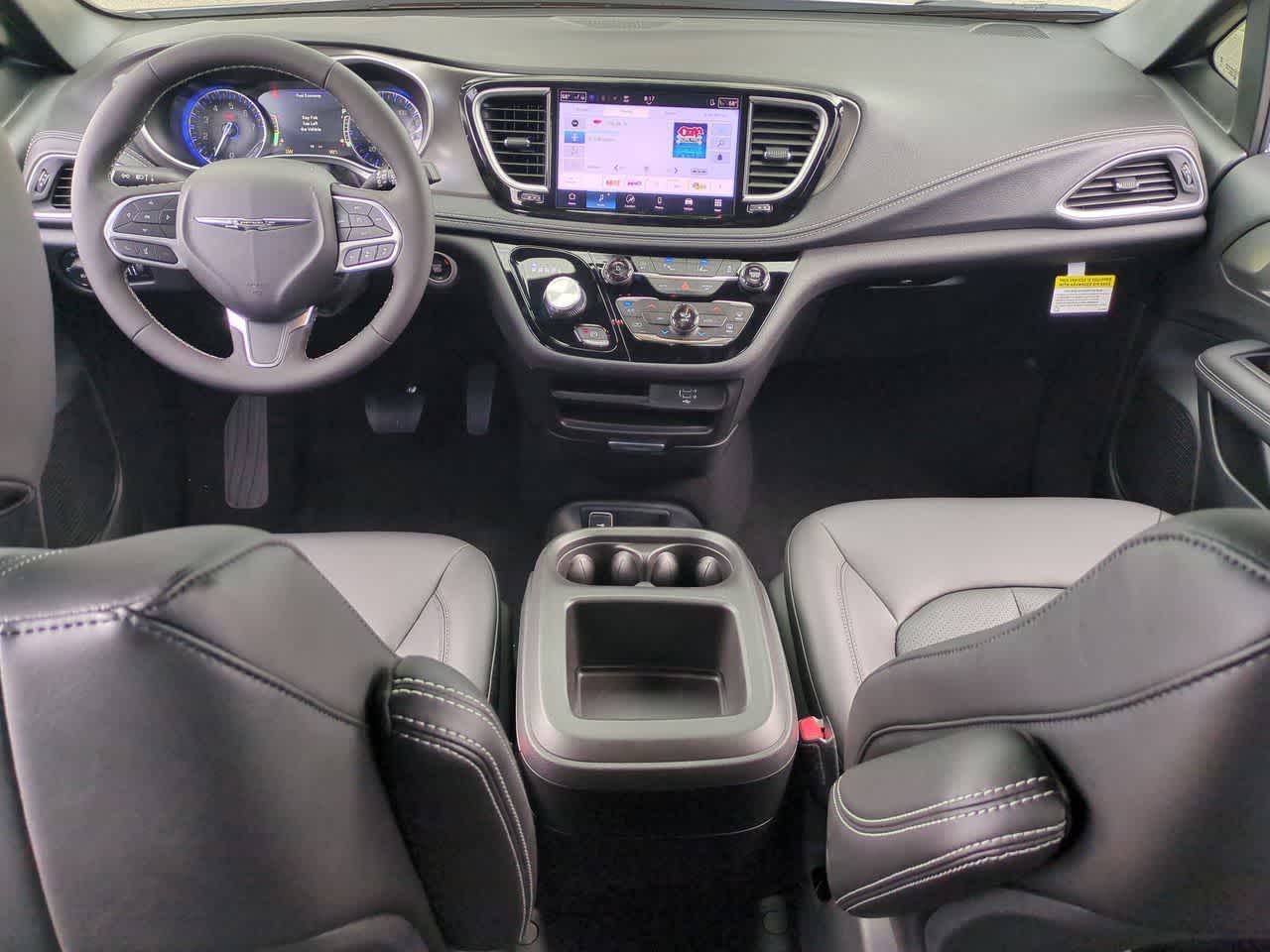 Thumbnail: 2026 Chrysler Pacifica - 16