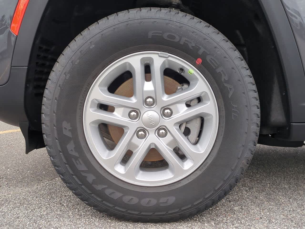 Thumbnail: 2025 Jeep Grand Cherokee - 14