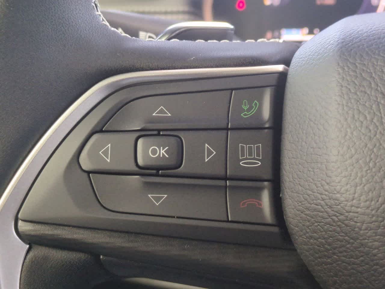 Thumbnail: 2025 Jeep Grand Cherokee - 24