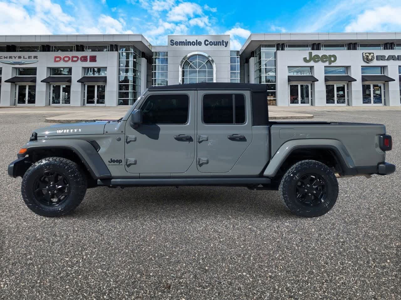 Thumbnail: 2023 Jeep Gladiator - 5