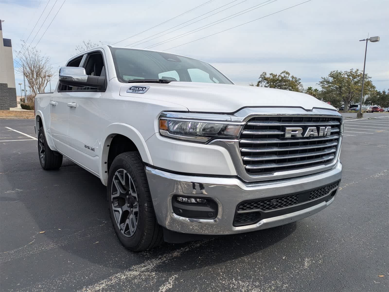 Thumbnail: 2025 RAM 1500 - 3