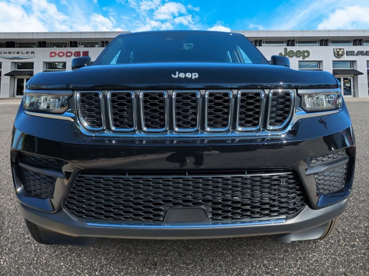 Thumbnail: 2025 Jeep Grand Cherokee - 3