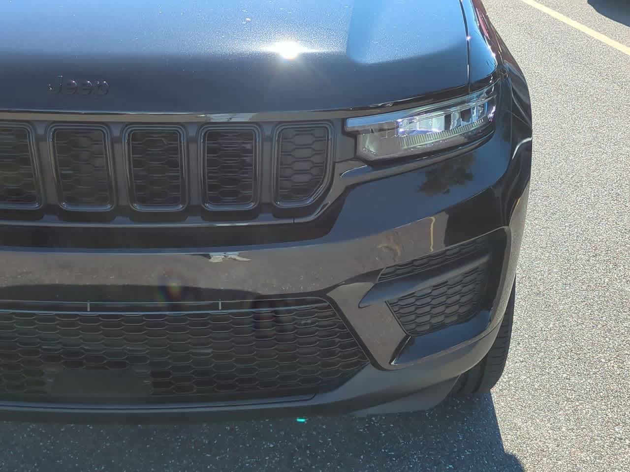 Thumbnail: 2025 Jeep Grand Cherokee - 11