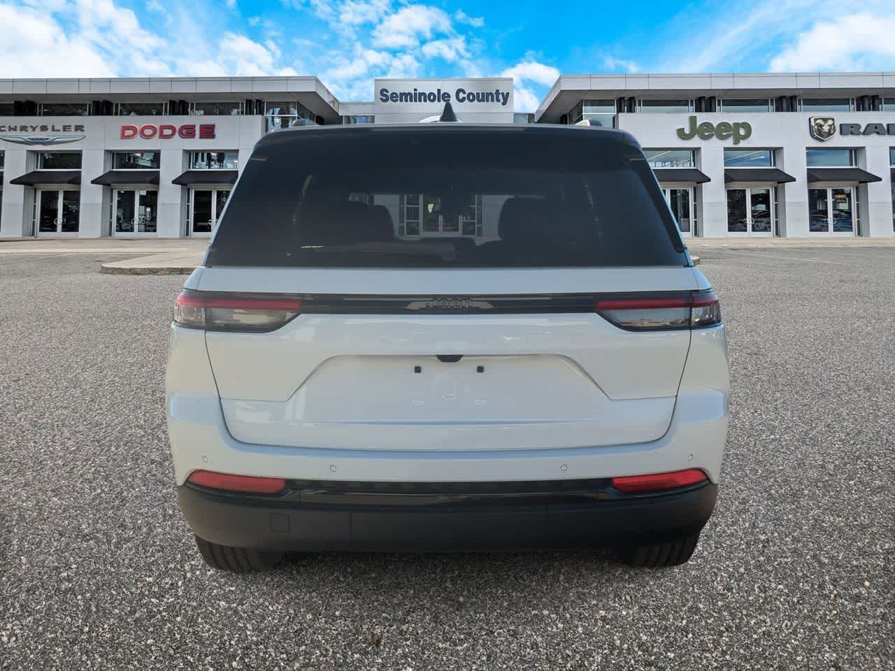 Thumbnail: 2025 Jeep Grand Cherokee - 7