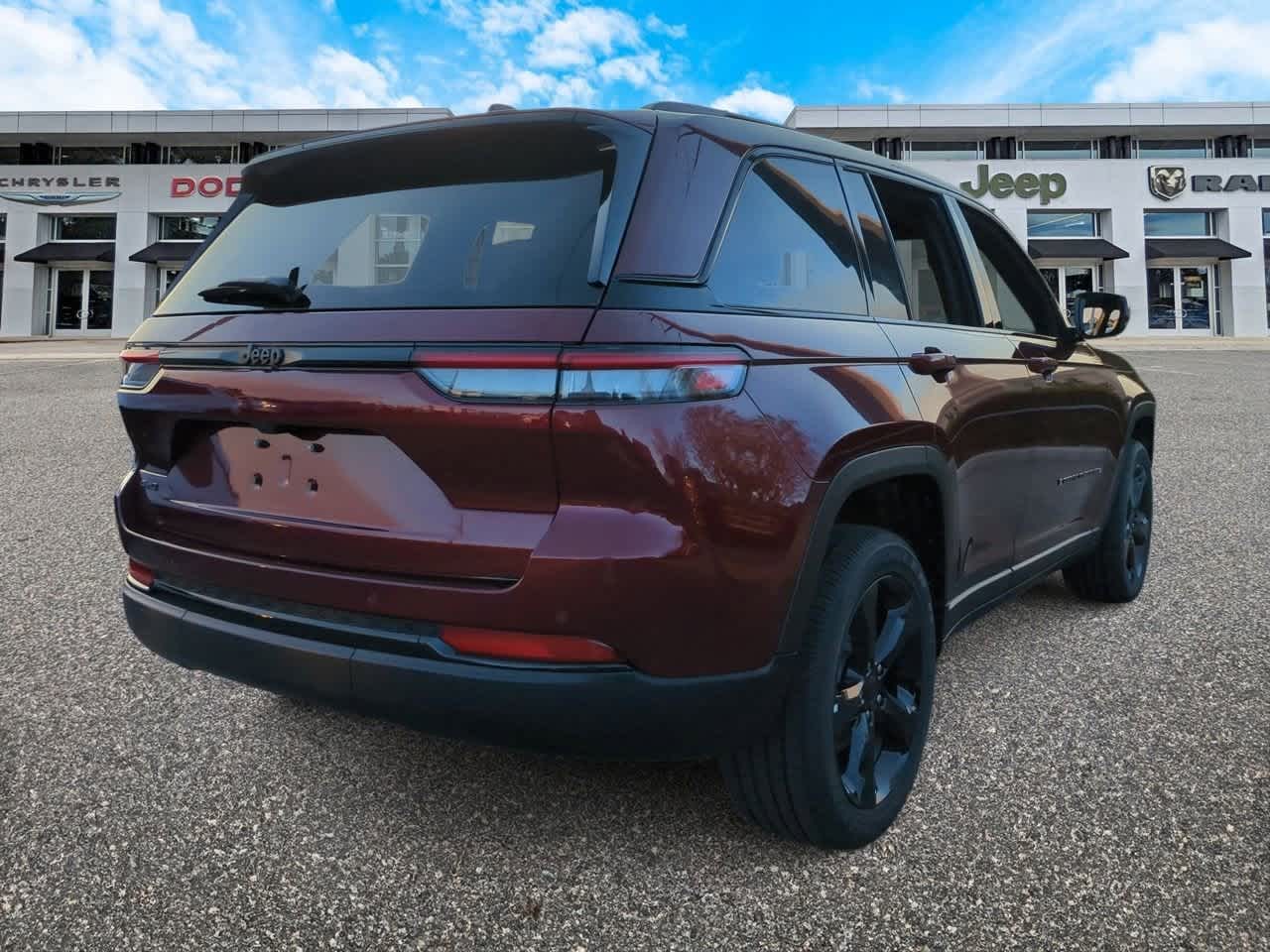 Thumbnail: 2025 Jeep Grand Cherokee - 8