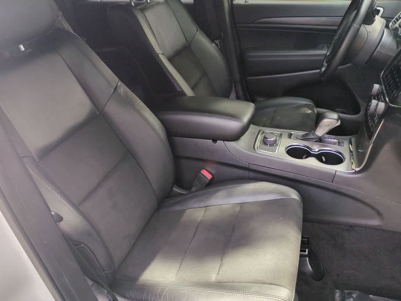 Thumbnail: 2022 Jeep Grand Cherokee - 21