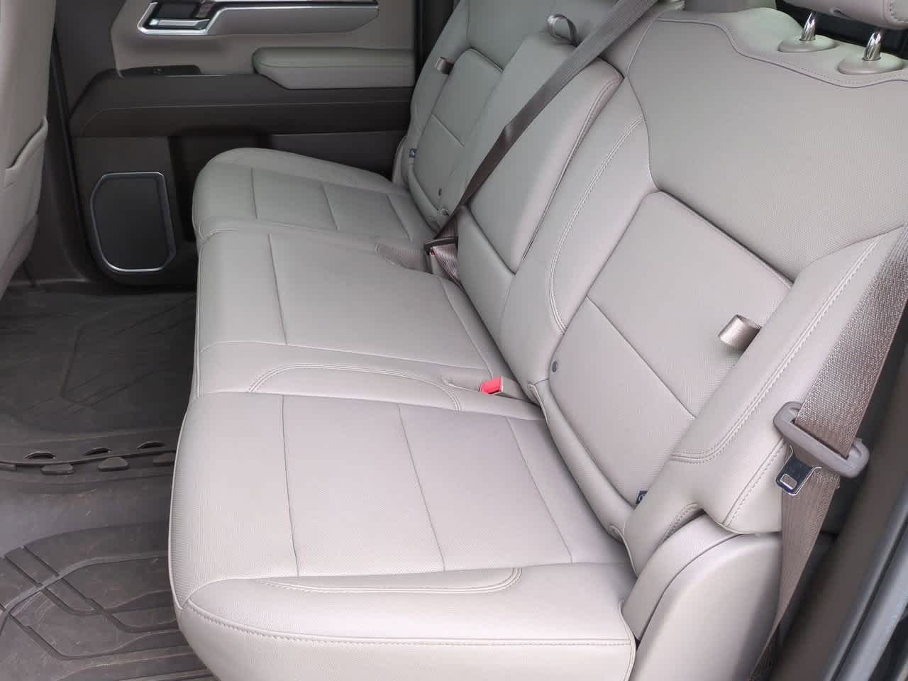 Thumbnail: 2024 Chevrolet Silverado 3500 - 21