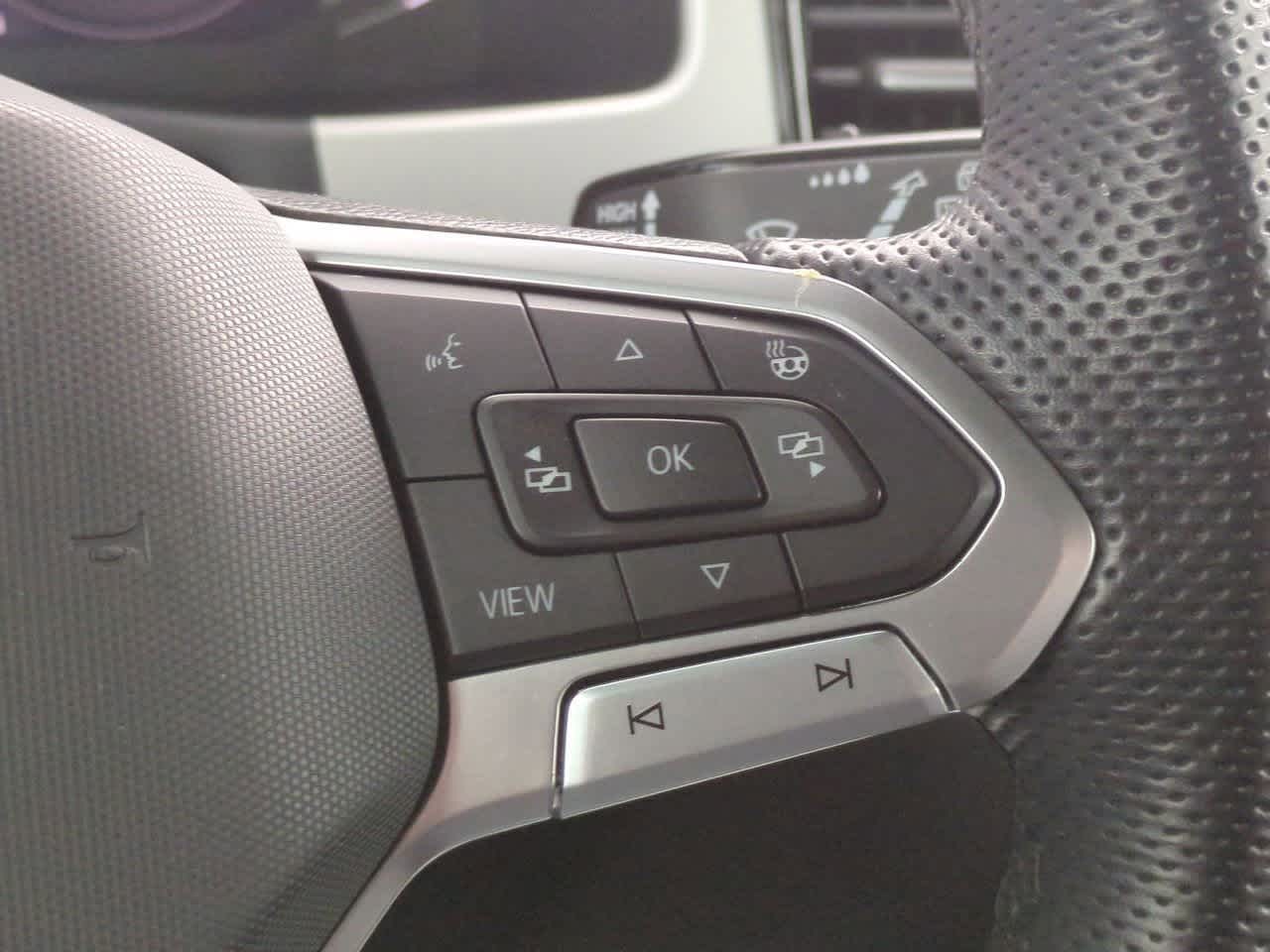 Thumbnail: 2023 Volkswagen Atlas - 26