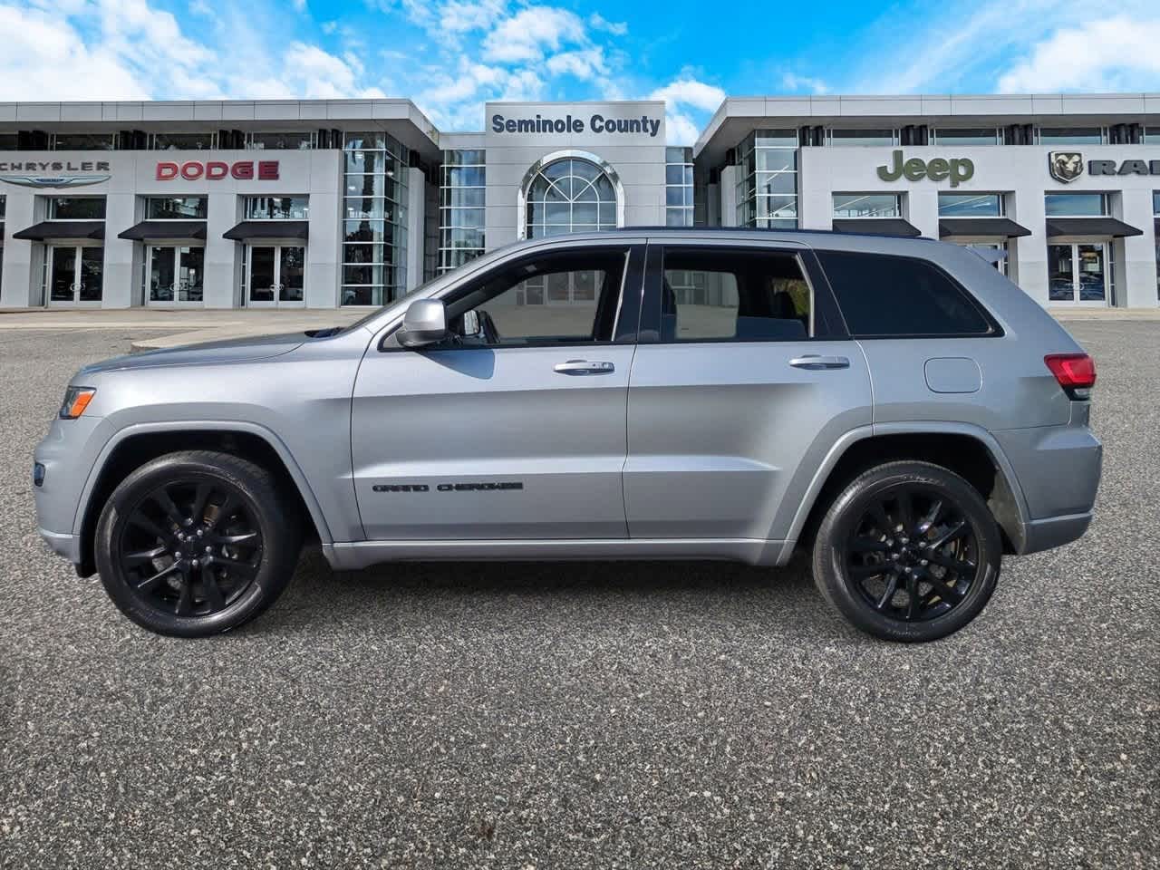 Thumbnail: 2018 Jeep Grand Cherokee - 5