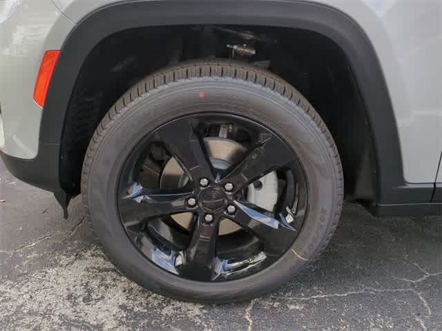 Thumbnail: 2025 Jeep Grand Cherokee - 14