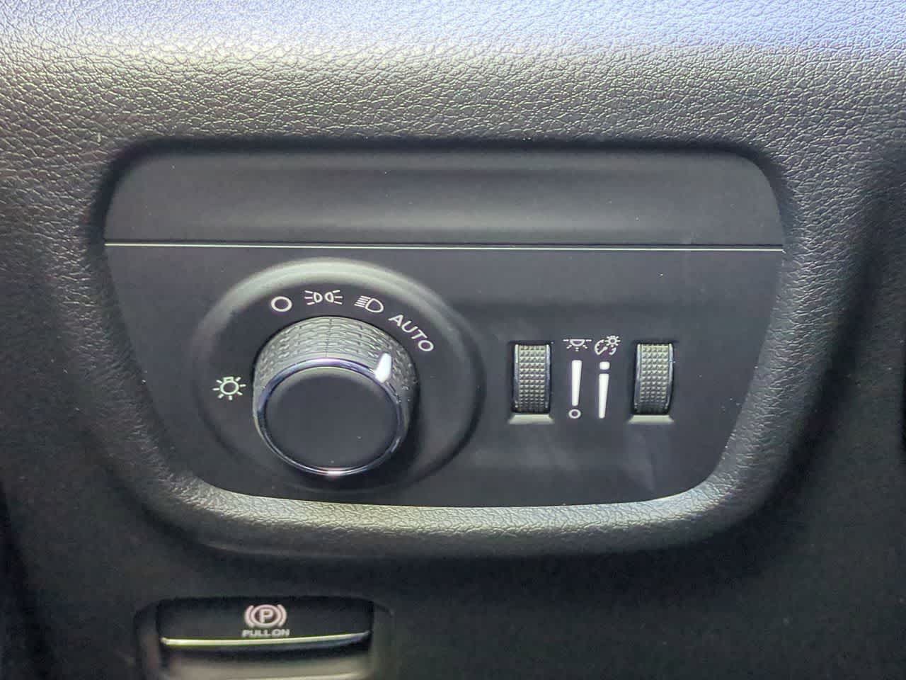 Thumbnail: 2025 Jeep Grand Cherokee - 18