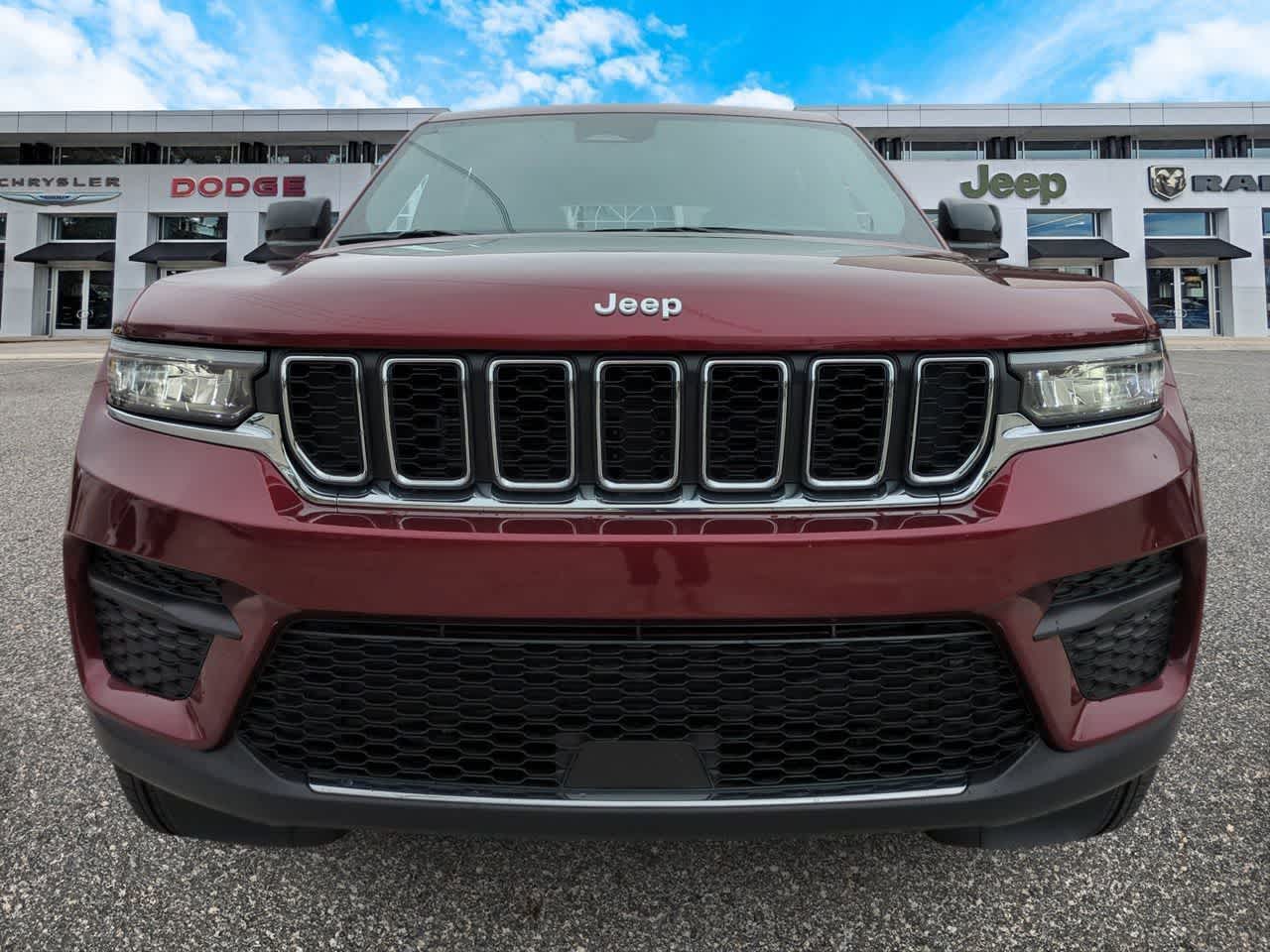 Thumbnail: 2025 Jeep Grand Cherokee - 3