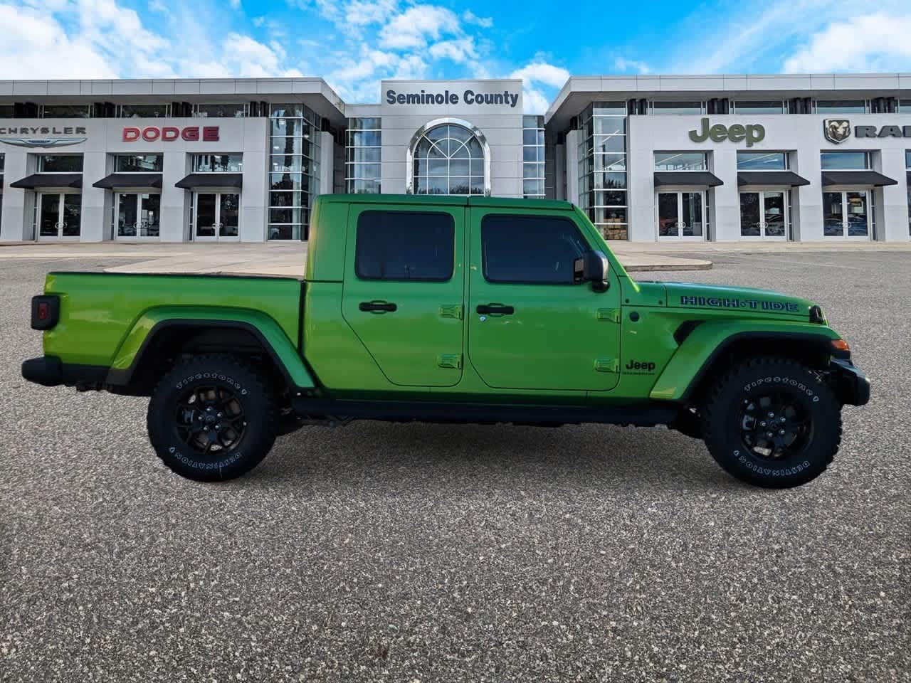 Thumbnail: 2025 Jeep Gladiator - 9